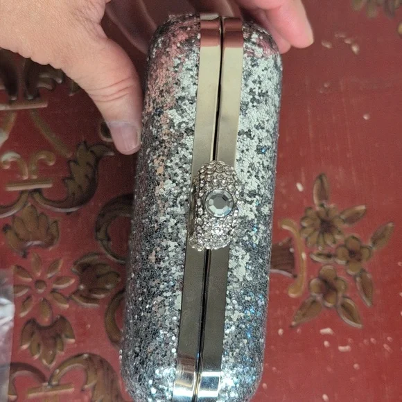 Jewell Diamond Ring Silver Glitter Socialite Clutch Case - Picture 2 of 4